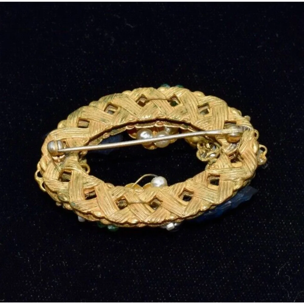 Miriam Haskell 1920's Whimsical Mix-Media Glass, Filigree Brooch Signed